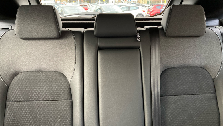 Nissan Qashqai 1.3 DiG-T MH 158 N-Connecta 5dr Petrol Hatchback